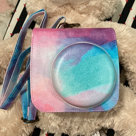 Fujifilm Instax Mini 9 with Case - Picture 9 of 11